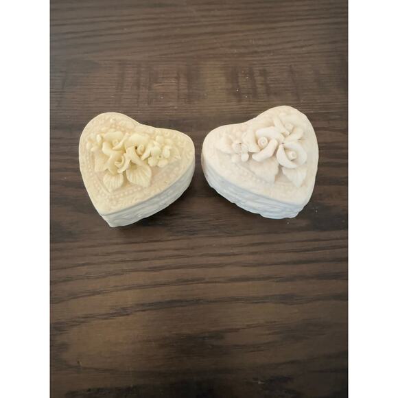 Vintage Porcelain Ceramic Floral Jewelry/Trinket Boxes – Set of 2 - Picture 10 of 10